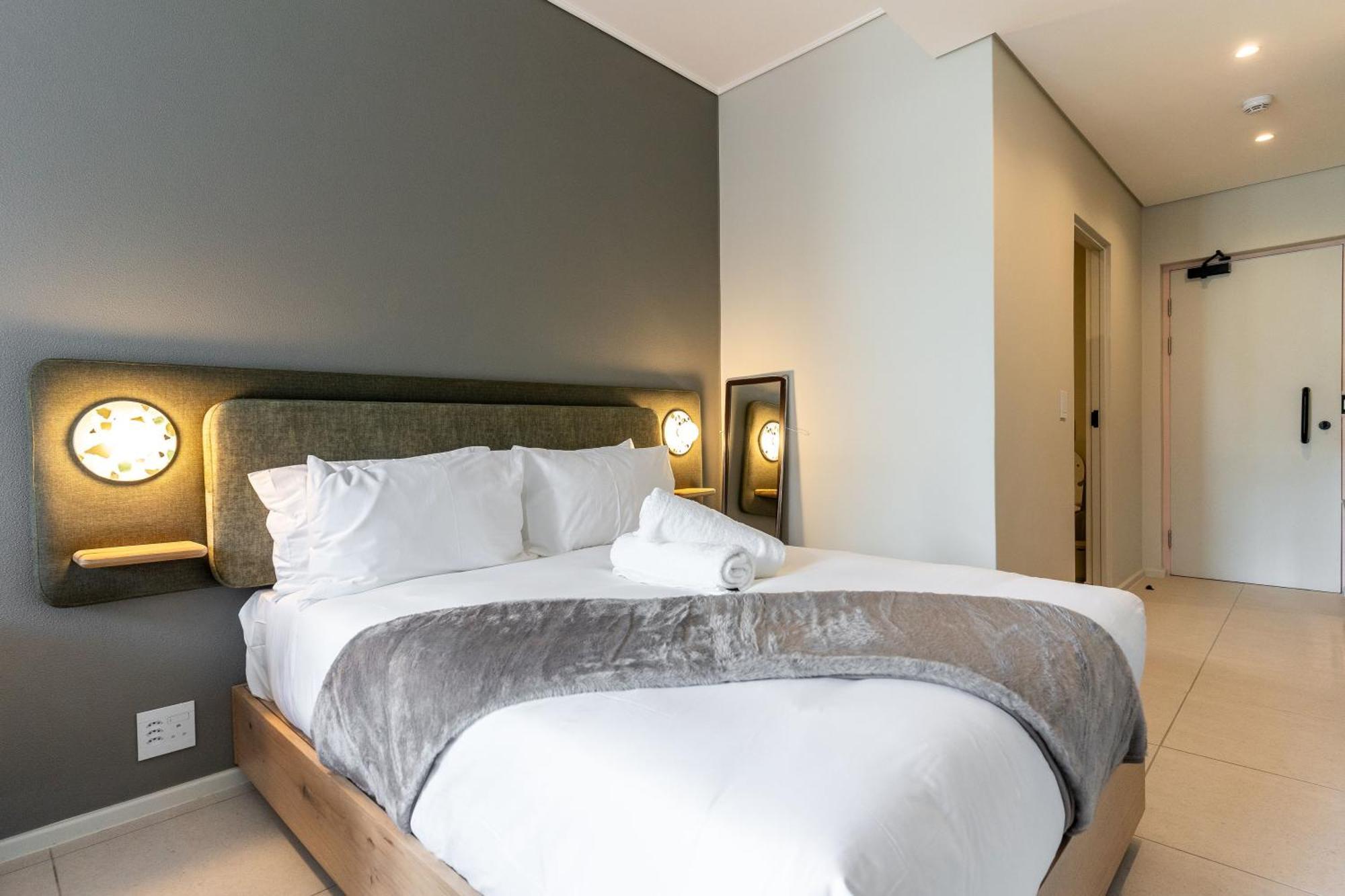 The Rose 204: Studio Apartment With Rooftop Pool ケープタウン エクステリア 写真