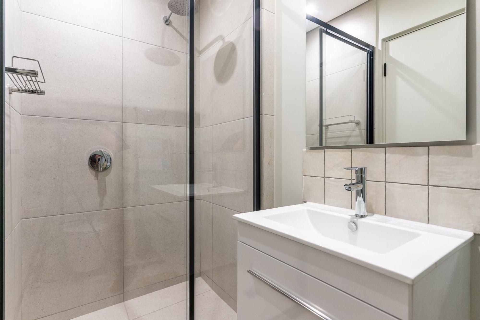 The Rose 204: Studio Apartment With Rooftop Pool ケープタウン エクステリア 写真