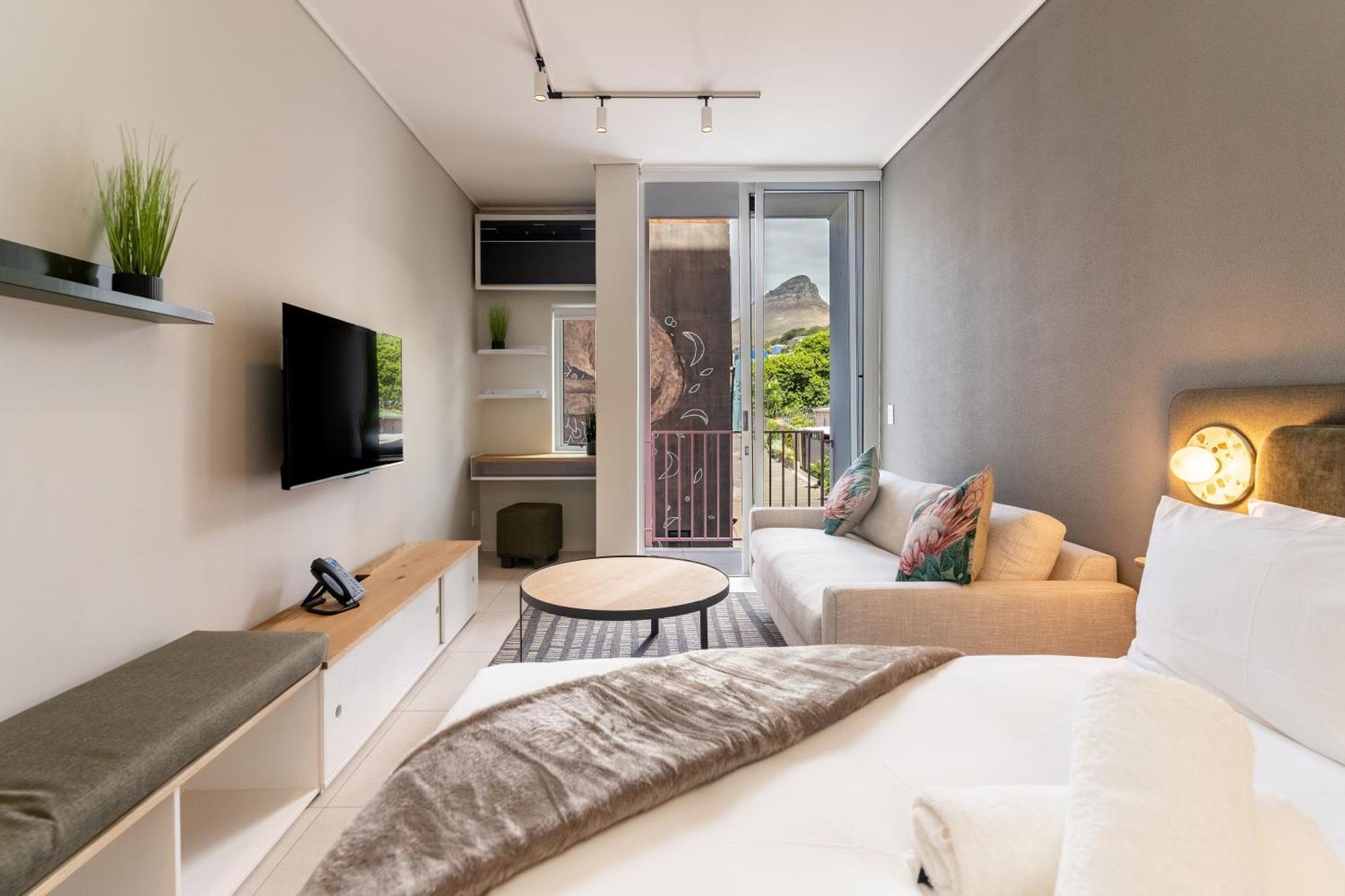 The Rose 204: Studio Apartment With Rooftop Pool ケープタウン エクステリア 写真