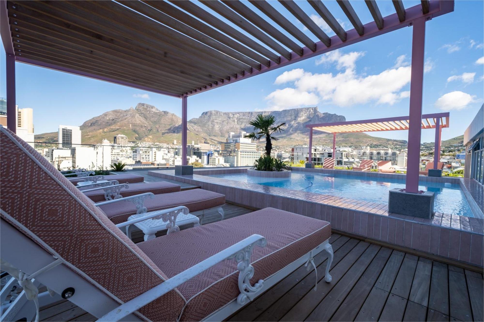 The Rose 204: Studio Apartment With Rooftop Pool ケープタウン エクステリア 写真